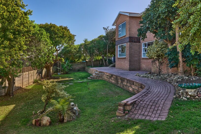 5 Bedroom Property for Sale in Dana Bay Western Cape